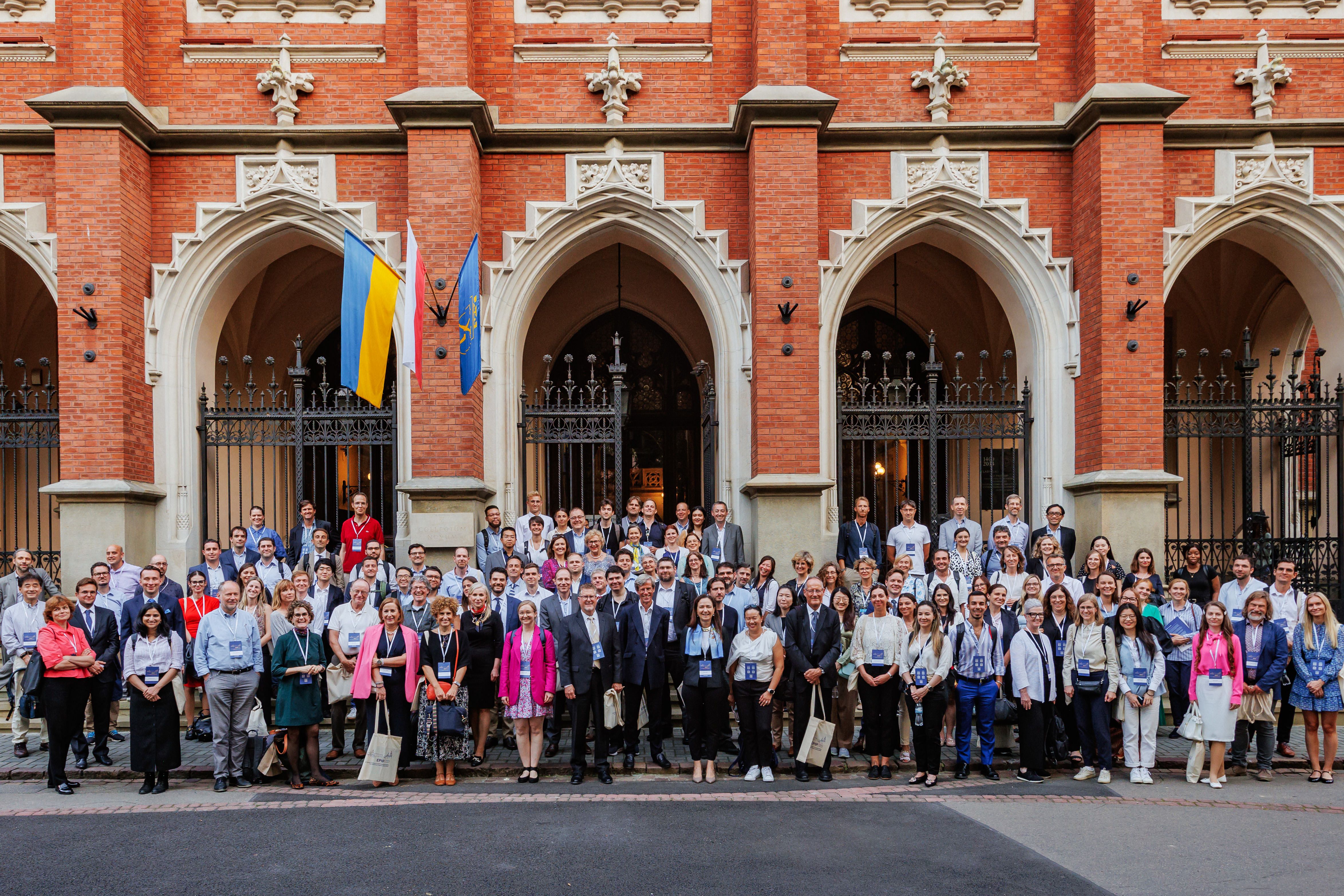 EPIP 2023 - group photo in front of Collegium Novum